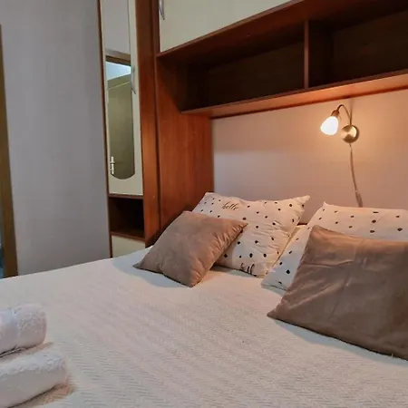 Apartment Faro 20 M From The In Stobrec - *