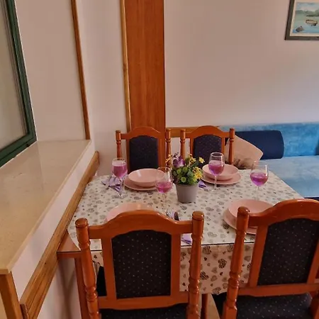 Faro 20 M From The In Stobrec - Apartment Split